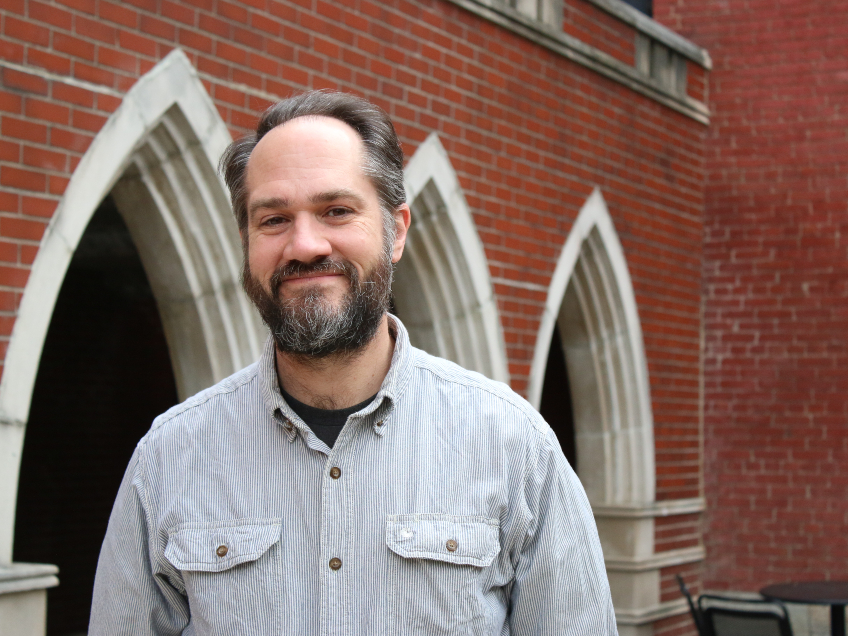 Spalding professor Shawn Hennessey